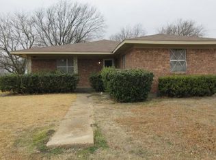 102 N Fm 1743, Windom, TX 75492