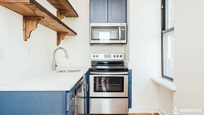 Rented by Nooklyn NYC LLC | media 11