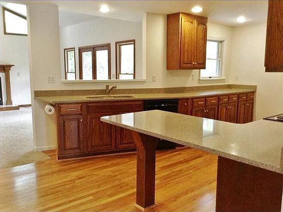 3rd image of 9605 Winding Ln