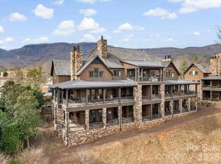 305 Clubhouse Ln #B301, Mill Spring, NC 28756