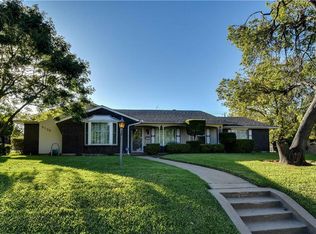 5125 Regatta Dr, Dallas, TX 75232
