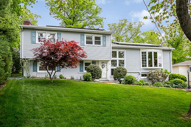 1st image of 26 Korwel Cir