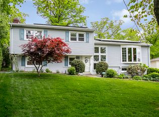 26 Korwel Cir, West Orange, NJ 07052