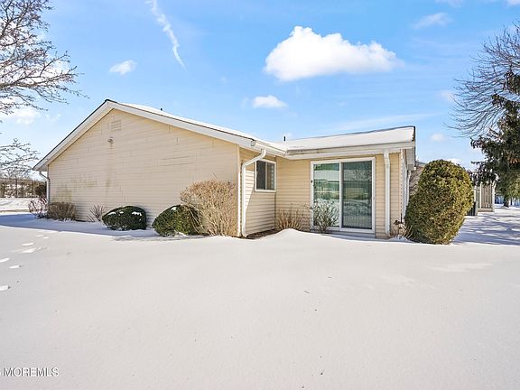 4th image of 419 Andover Drive #419B