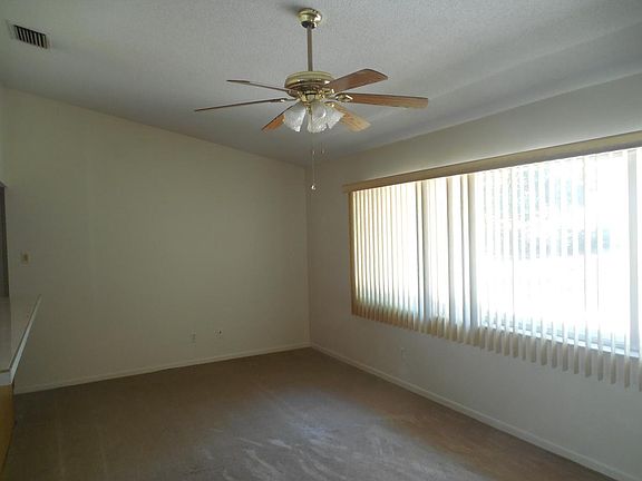 4th image of 10241 Bedford Rd