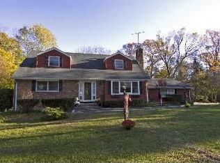 43 William Penn Dr, Stony Brook, NY 11790