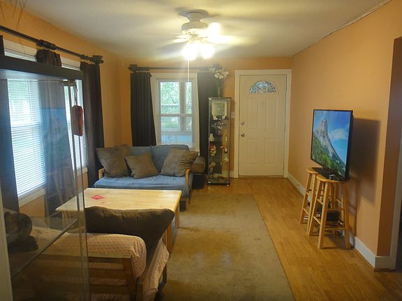 4th image of 849 Ellwood Ave