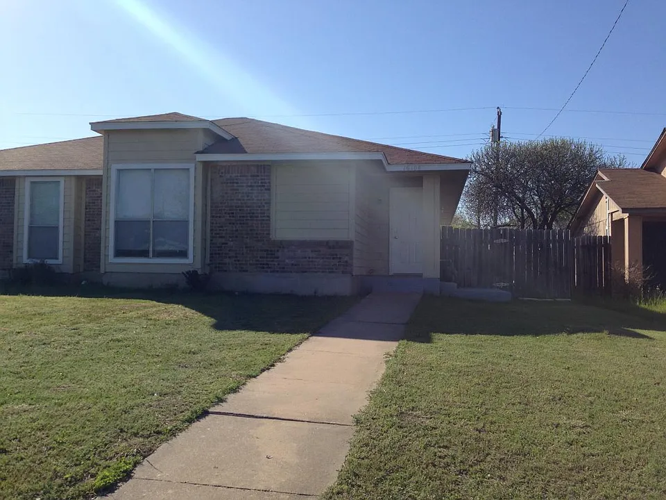 16108 Windermere Dr