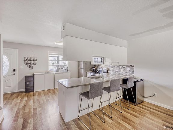 5th image of 1109 8th Street #9