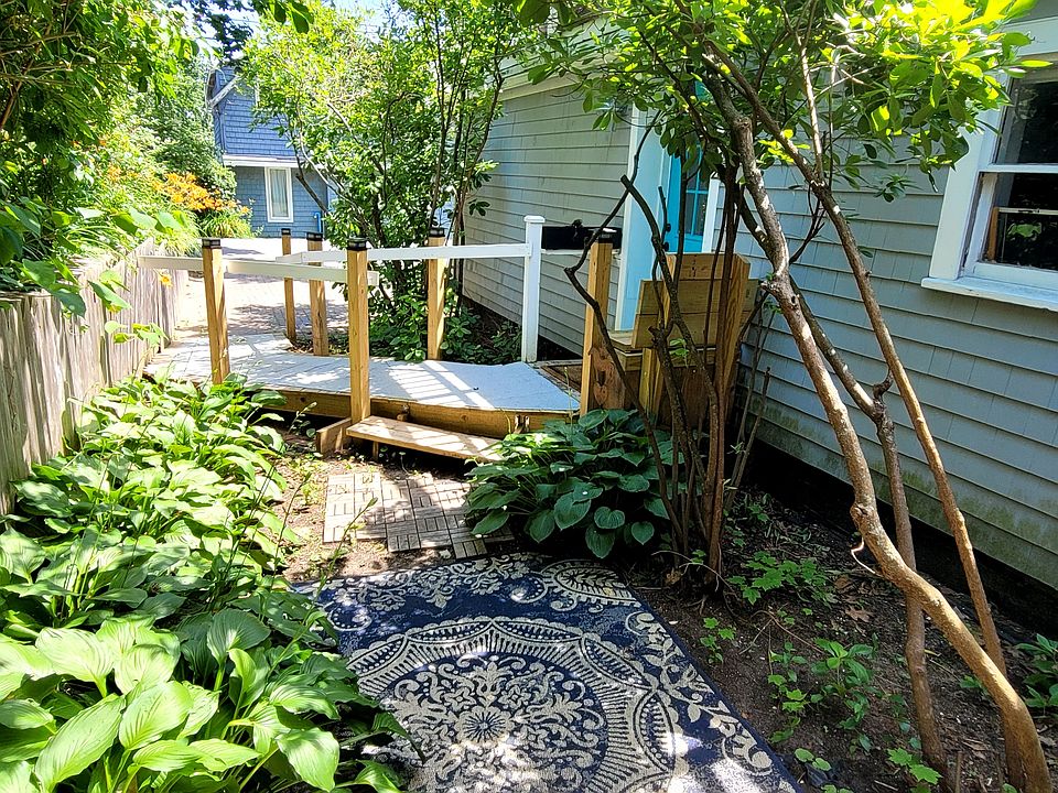 Small Private Outdoor area