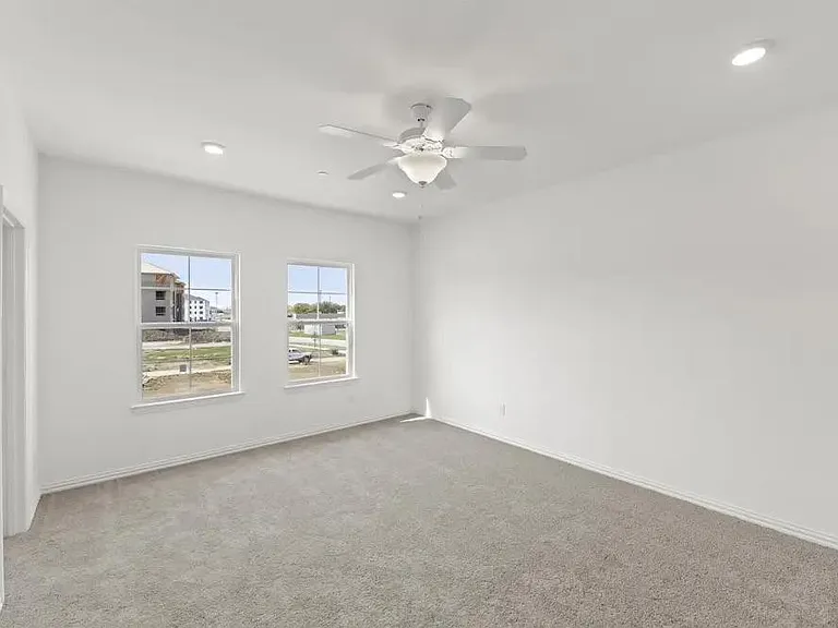 7557 Laburnam Rd — Photo 8