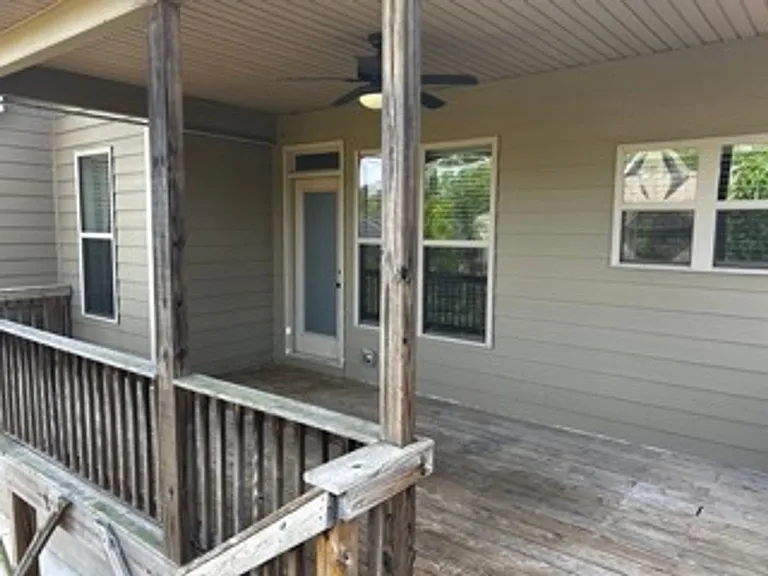 623 Meadow Grass Ln — Photo 30