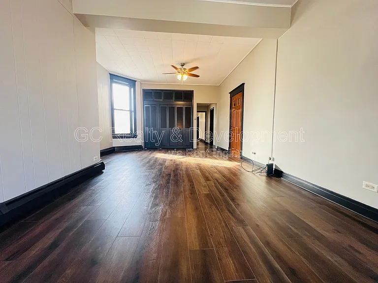 3408 N Greenview Ave #2 — Photo 5