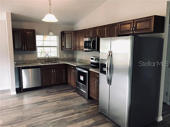 2nd image of 37145 Tait Ave