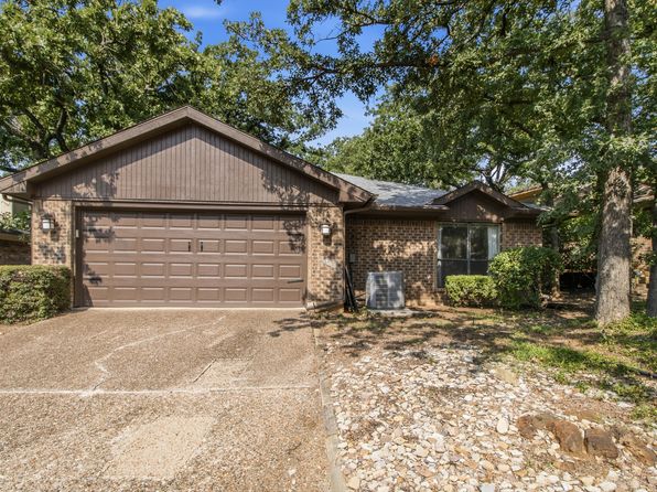 104 Summit Cv