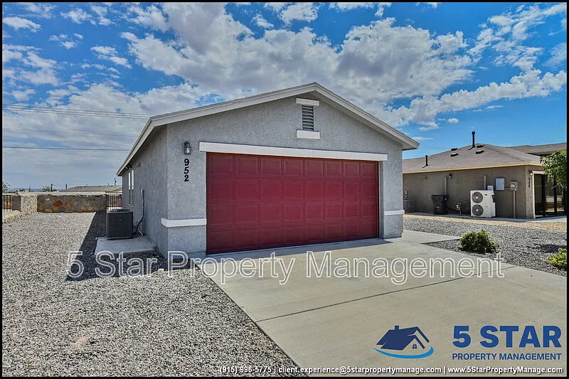 3 bed, 2.0 bath, 1743 sqft, $1,800 — Photo 4