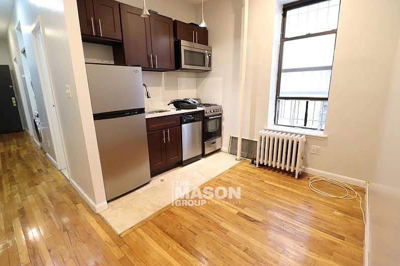 1st image of 70 W 109th St APT 1S