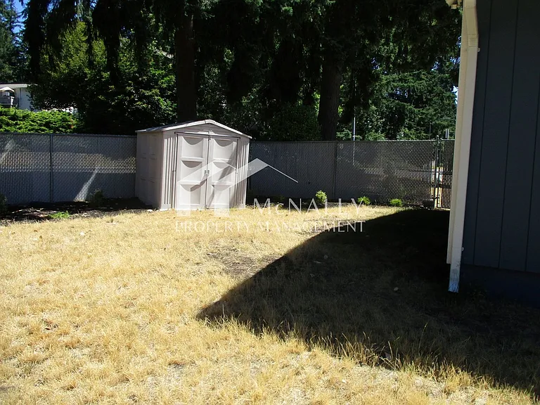1416 Briston Ln — Photo 12