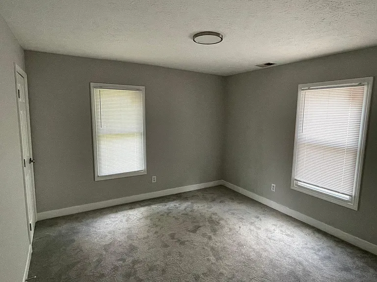 1328 Short St — Photo 7