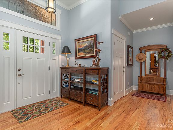 2nd image of 330 Sanctuary Dr