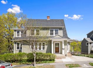 42 Circuit Ave E, Worcester, MA 01603