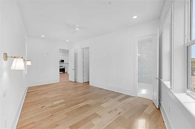 875 Okeefe Ave #301 — Photo 18