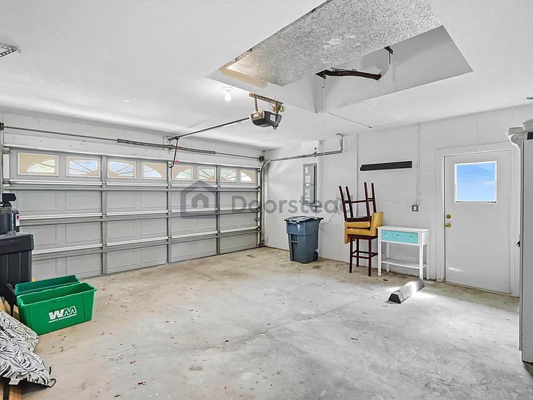 1256 Jasmine Lake Dr — Photo 33