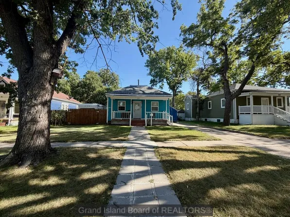 309 E 11th St, Grand Island, NE 68801