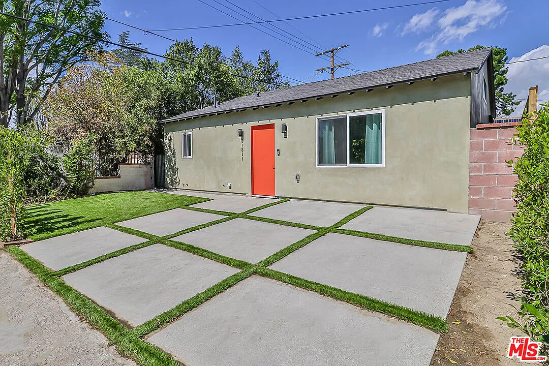 1 bed, 1.5 bath, $3,450 — Photo 2