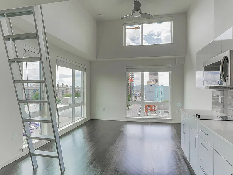 5001 Brooklyn Ave NE — Photo 1