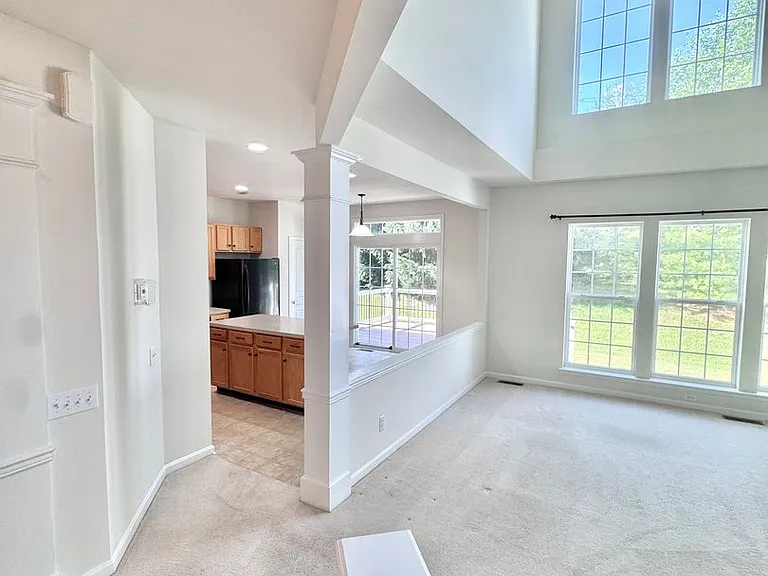 8704 Mayfair Ct — Photo 6