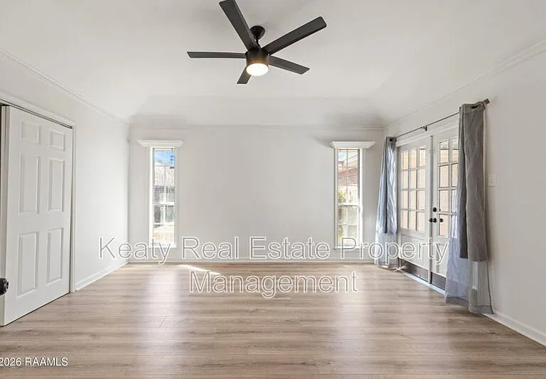 313 Wallingsford Cir — Photo 16