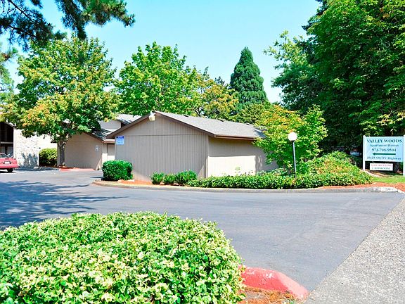 2nd image of 20125 SW Tualatin Valley Hwy APT 9