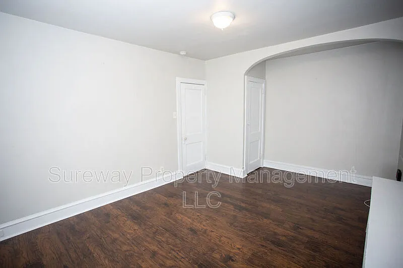 2 bed, 1.0 bath, 1100 sqft, $1,750 — Photo 4