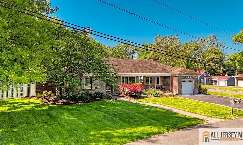 1st image of 14 Taylor Dr