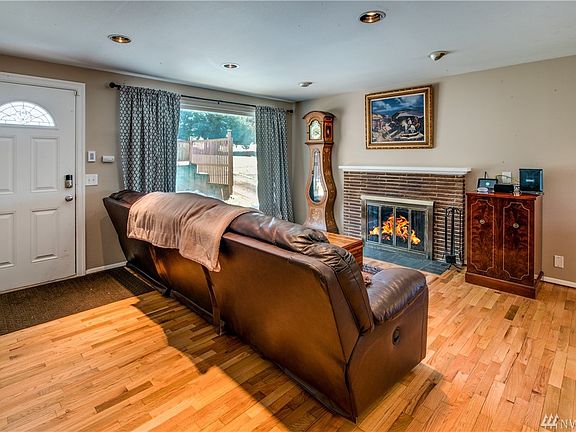 4th image of 22635 16th Ave S