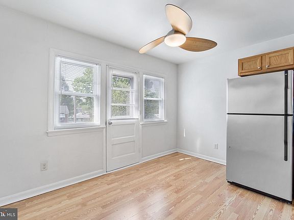 4th image of 3232 Albemarle Ave
