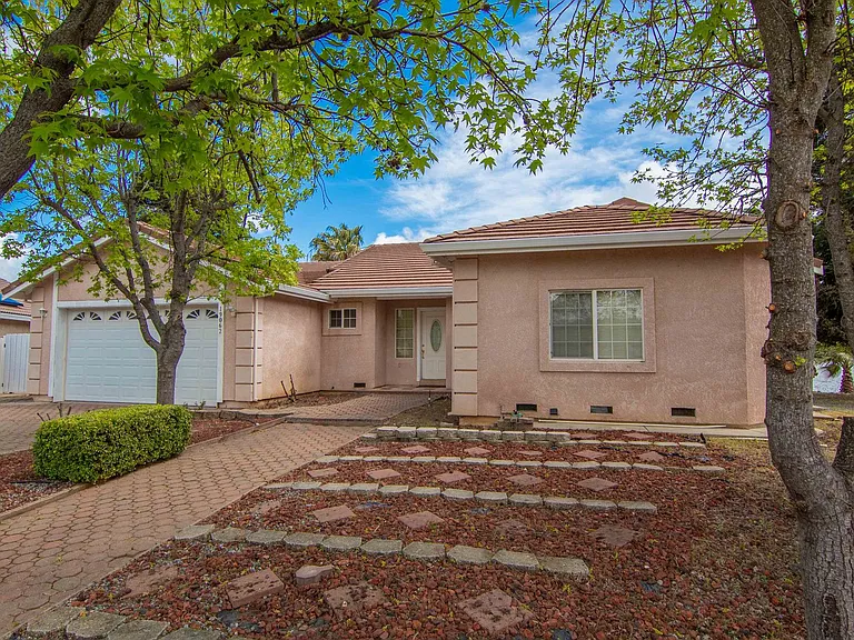 19062 Seabreeze Pl — Photo 1
