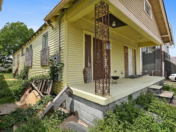 3rd image of 1812-14 Desire St