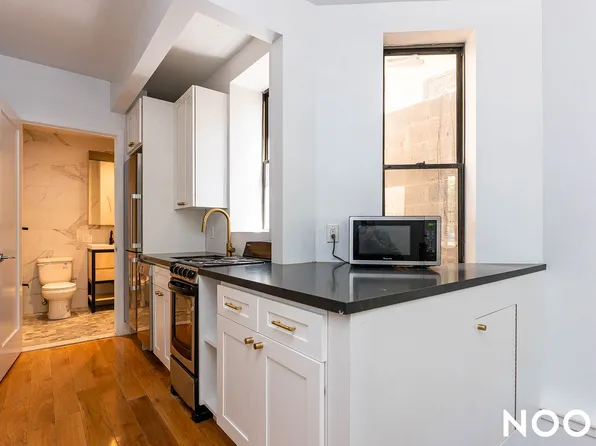 309 Washington Avenue image 1 of 14