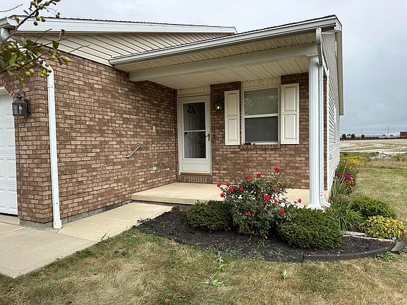 2nd image of 1190 Abbott Cir #1190