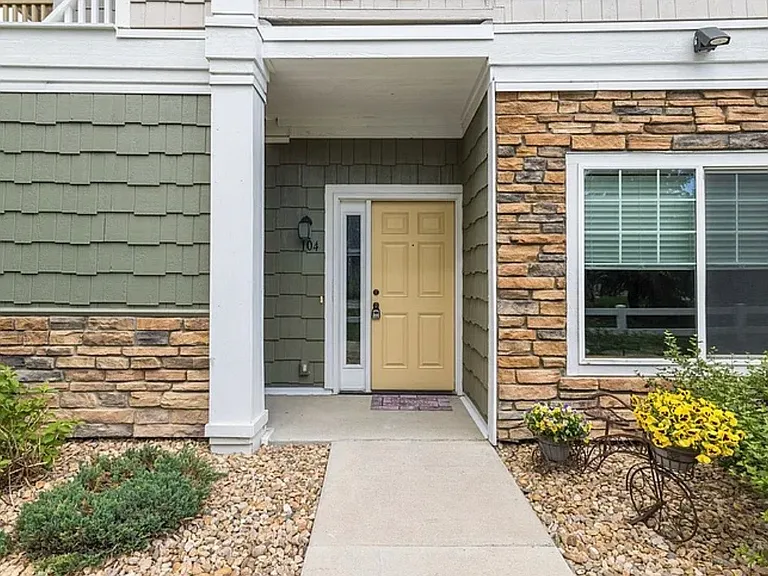 4925 Hahns Peak Dr #104 — Photo 15