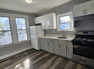 261 Pearsall Ave #1D, Jersey City, NJ 07305