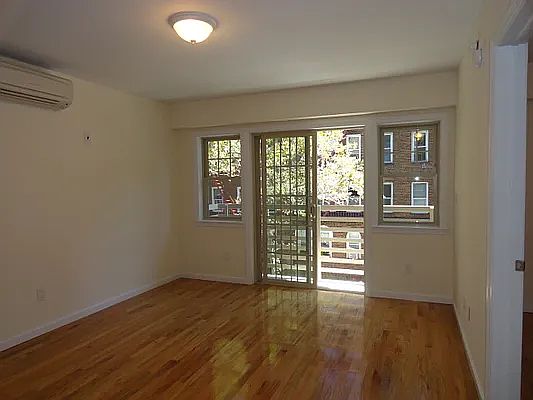 3rd image of 4128 44th St APT 3F