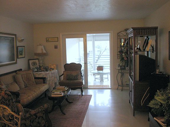 3rd image of 1830 Sabal Palm Dr APT 206