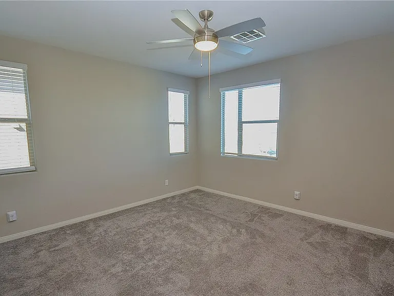 541 Tokopah Falls St — Photo 19