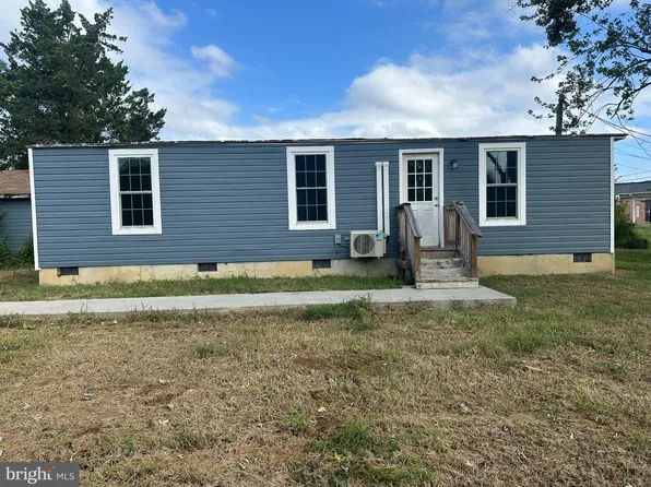 17127 12th St, King George, VA 22485
