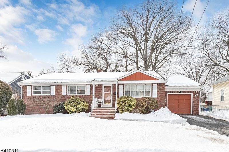 1st image of 25 Madison Ave