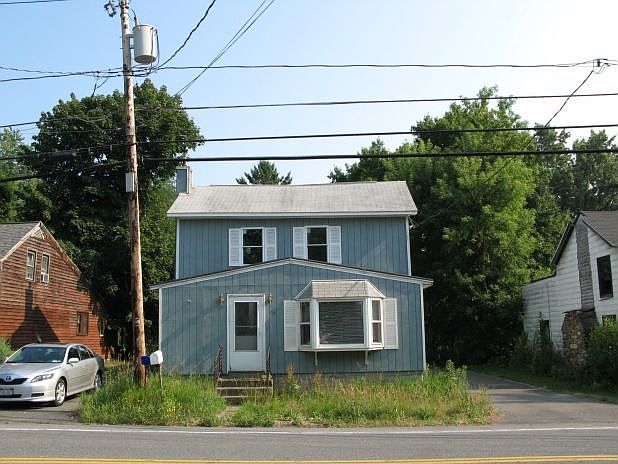 1st image of 16 Halfmoon Cir