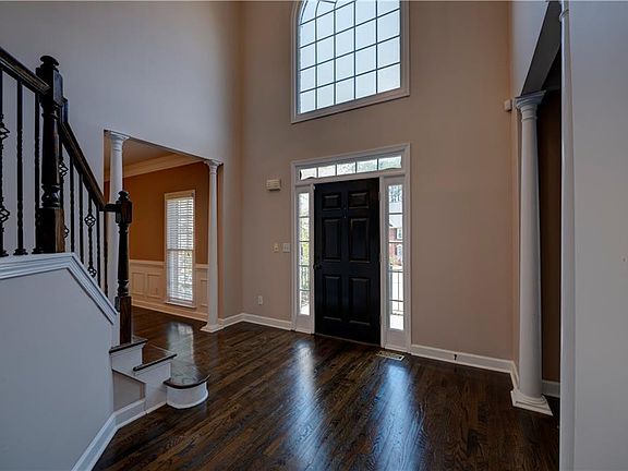 3rd image of 3609 Lakeside Pointe NW